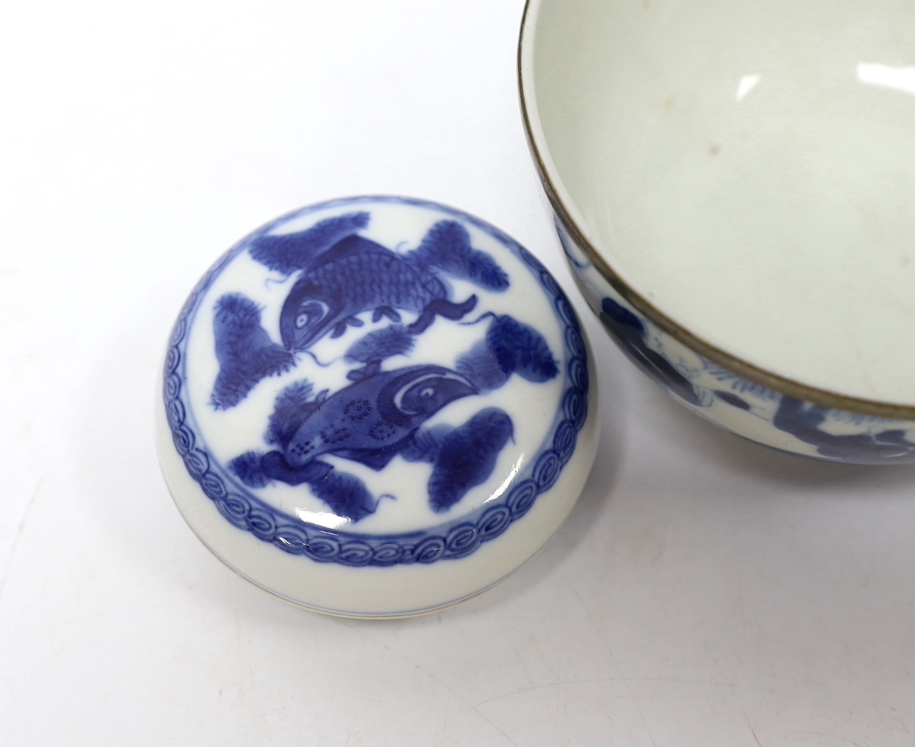 Two Chinese blue and white items; a bowl and lidded dish, bowl diameter 10.5cm